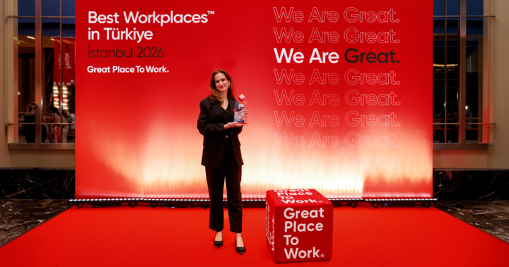 ikas olarak, Great Place To Work tarafından açıklanan Türkiye’nin En İyi İşverenleri 2026 listesinde, 100–249 çalışan kategorisinde yer alarak bu prestijli ödülü kazandık. 